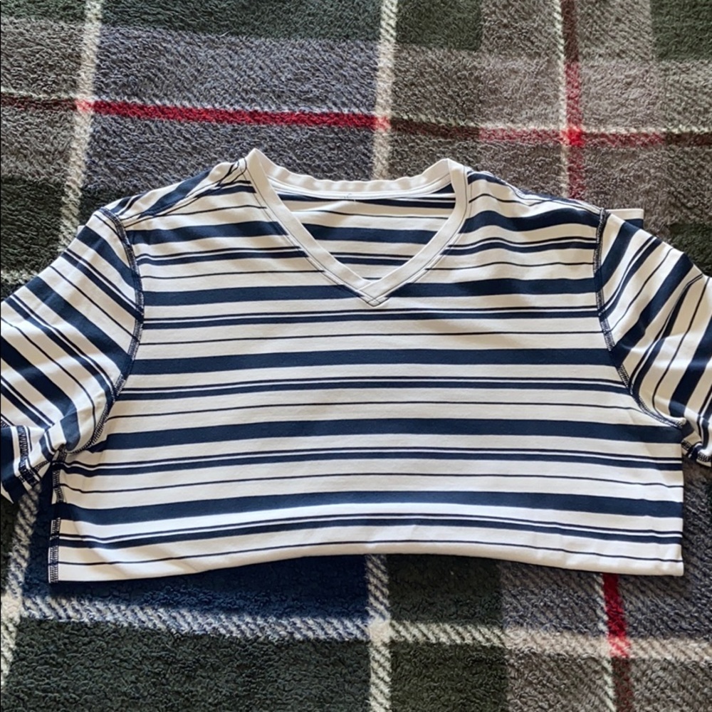 Men’s Lululemon Tee Shirt